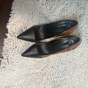 Zara Black and Brown Textured Flats